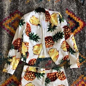 Fun pineapple matching set